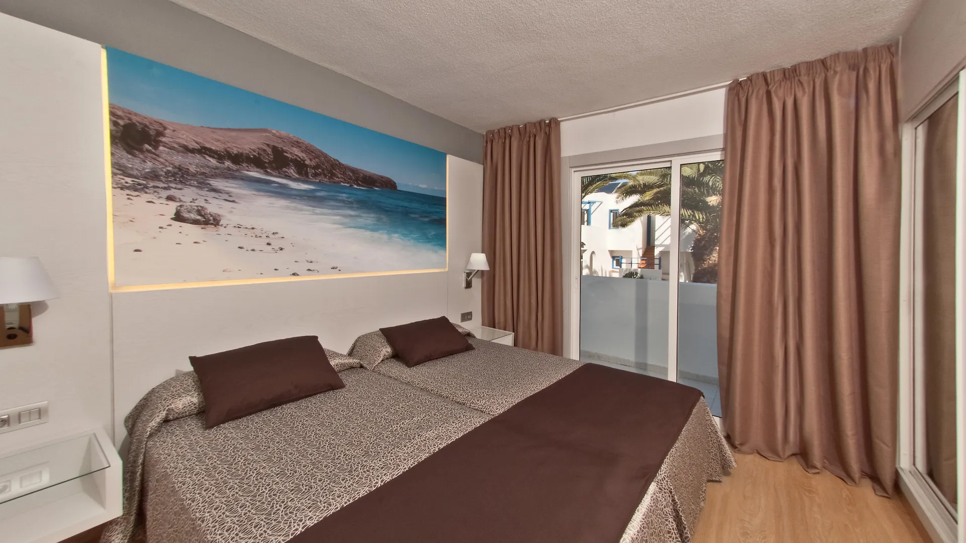 Hl Paradise Island Playa Blanca